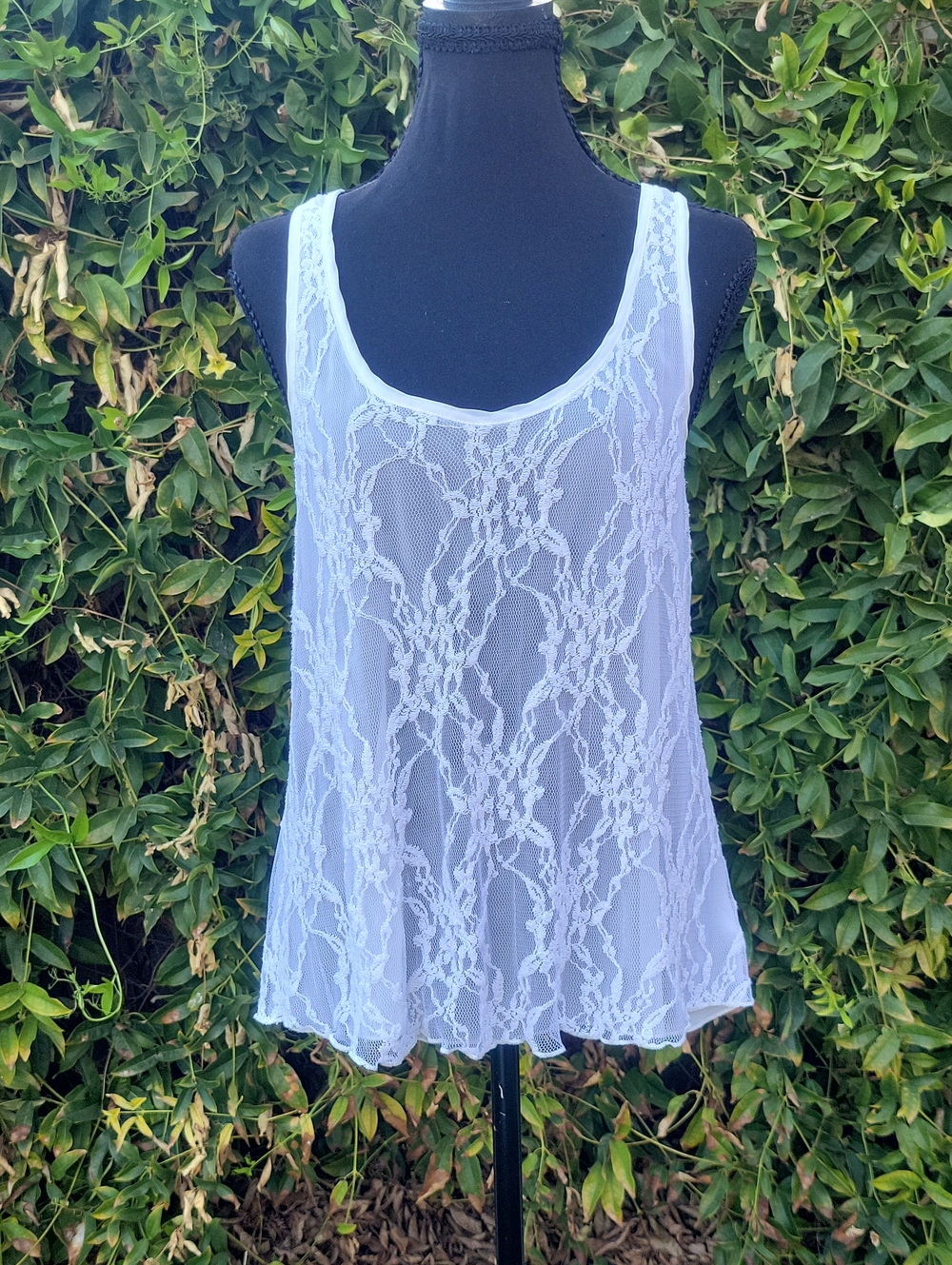 ISSI White Sheer Lace Camisole Tank